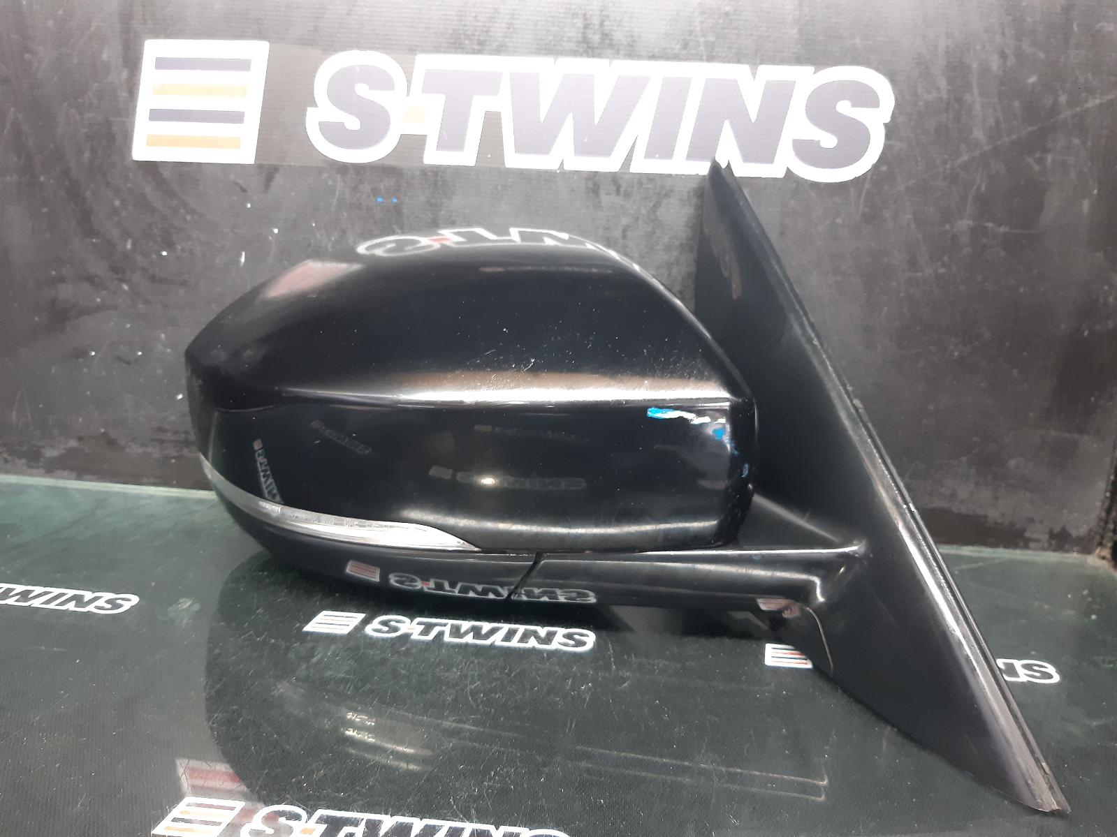2018 Land Rover Rangerover Sport Right Door Mirror View Auto part Right Door Mirror Land Rover Rangerover Sport 2018