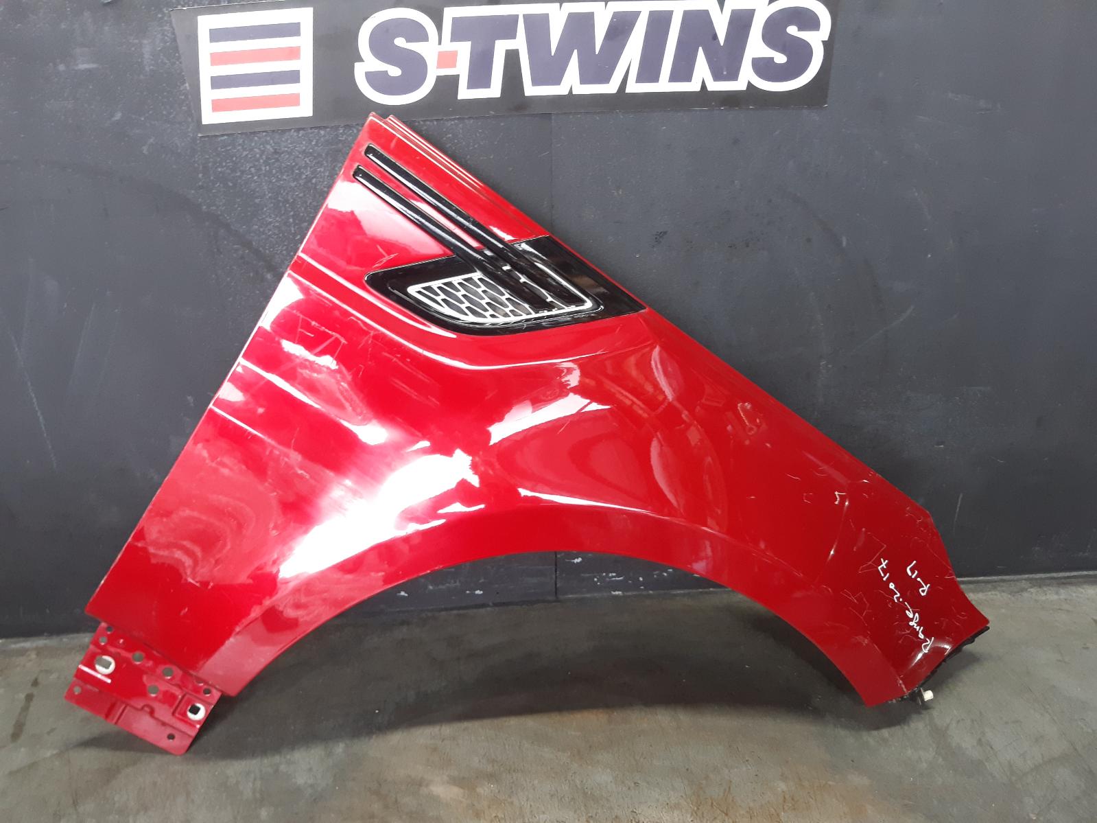 2014 Land Rover Rangerover Sport Right Guard View Auto part Right Guard Land Rover Rangerover Sport 2014