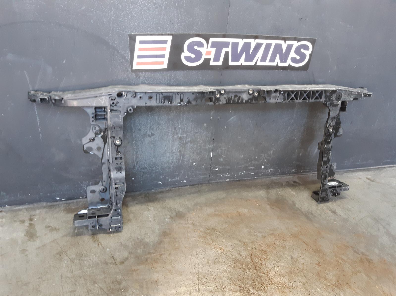 View Auto part Radiator Support Hyundai I30 2022