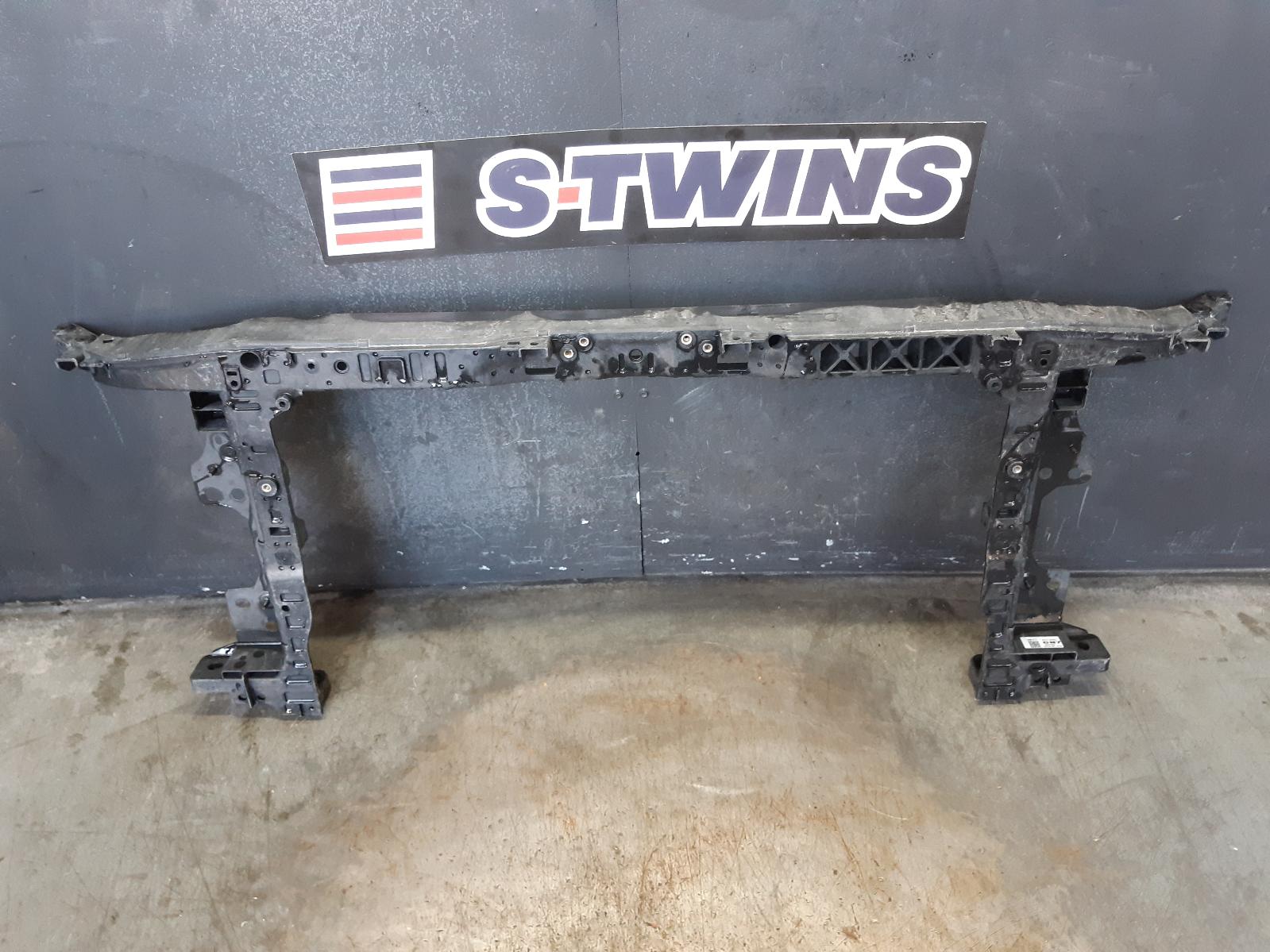 View Auto part Radiator Support Hyundai I30 2022