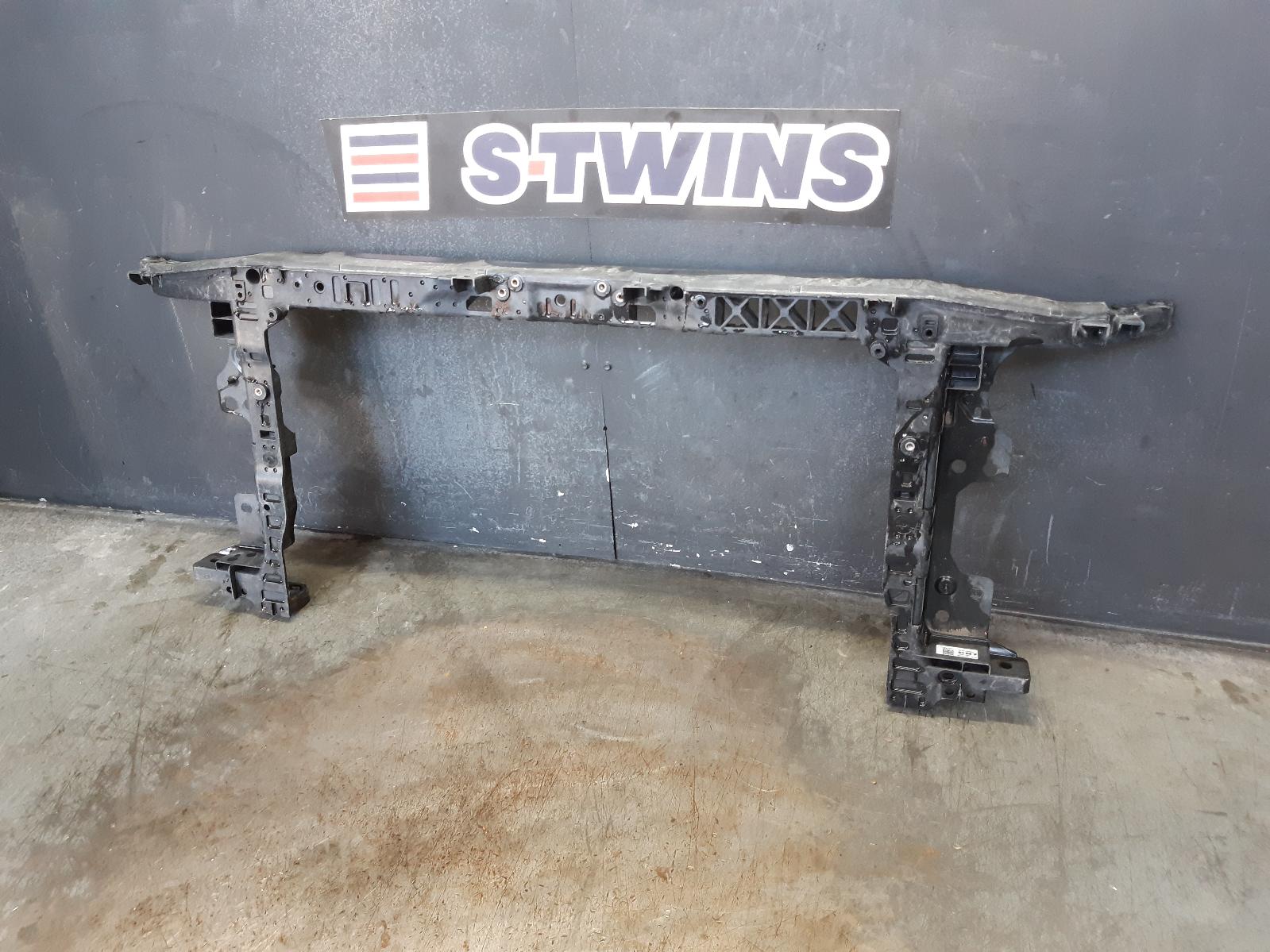 View Auto part Radiator Support Hyundai I30 2022