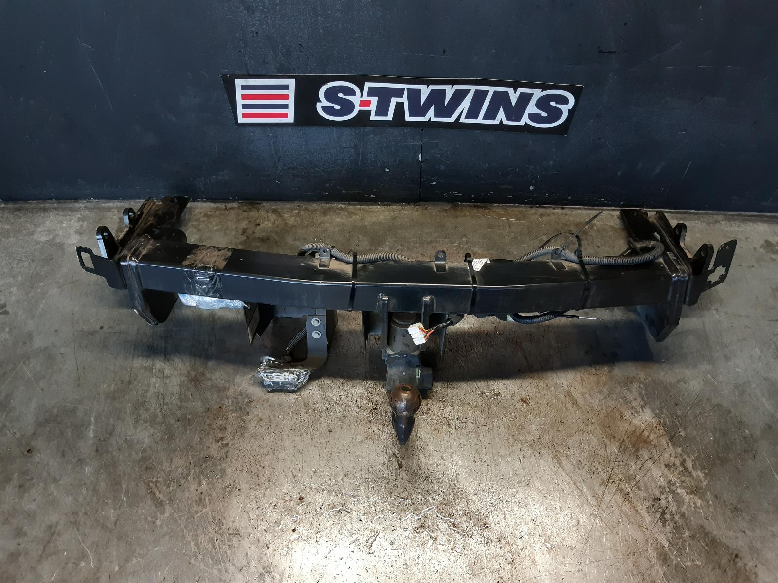 View Auto part Towbar Lexus Rx Series 2021