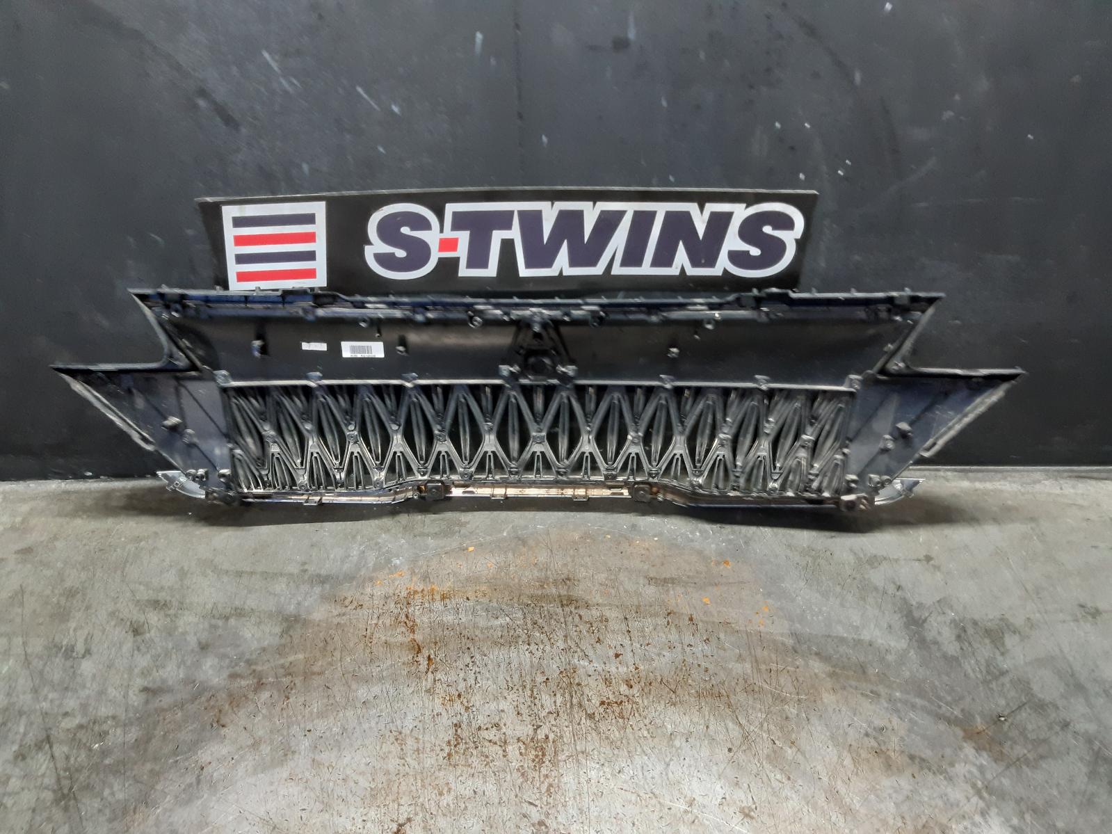 View Auto part Grille Kia Carnival/grand Carnival 2022