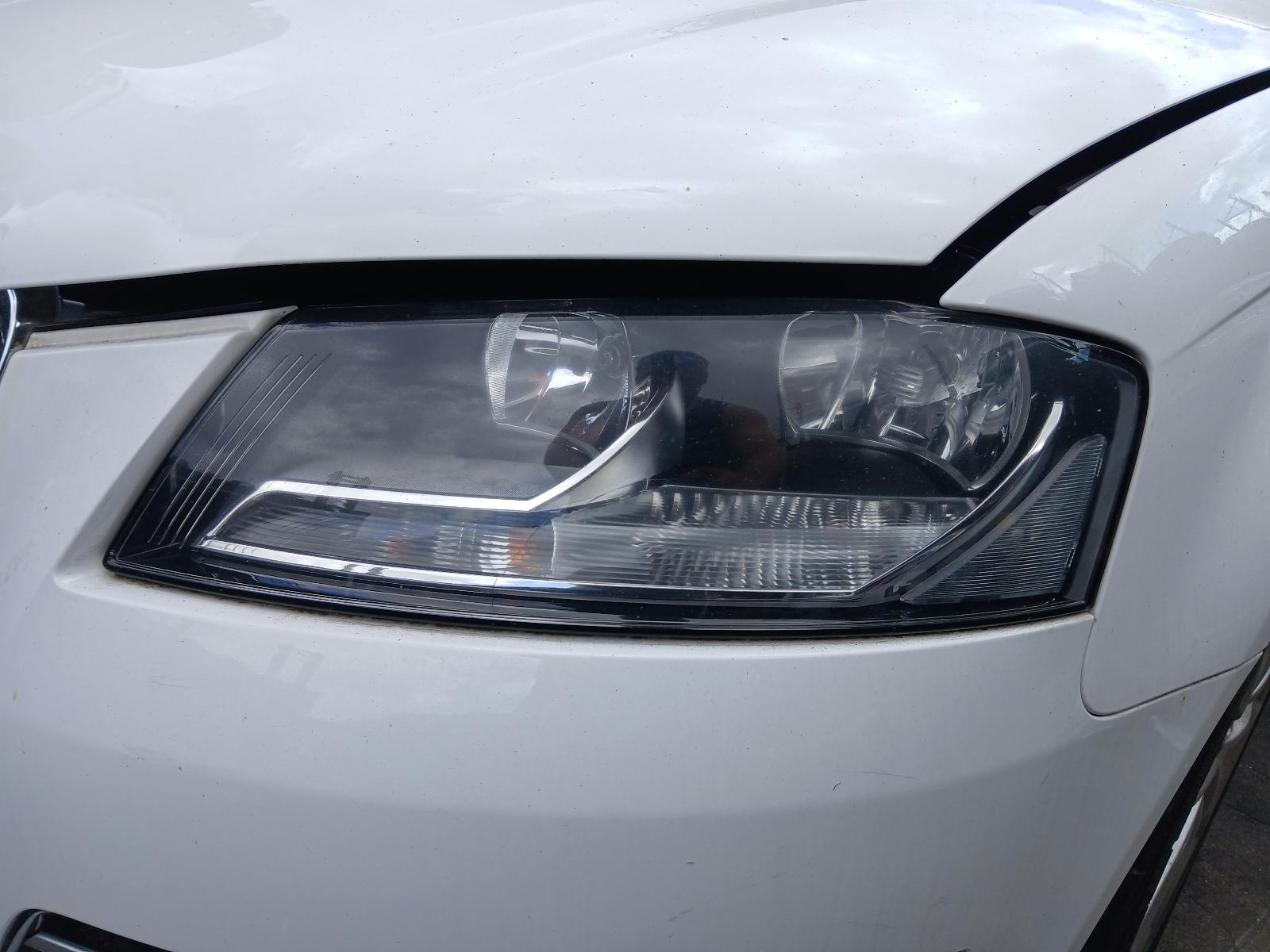 View Auto part Radio/Cd/Dvd/Sat/Tv Audi A3 2011