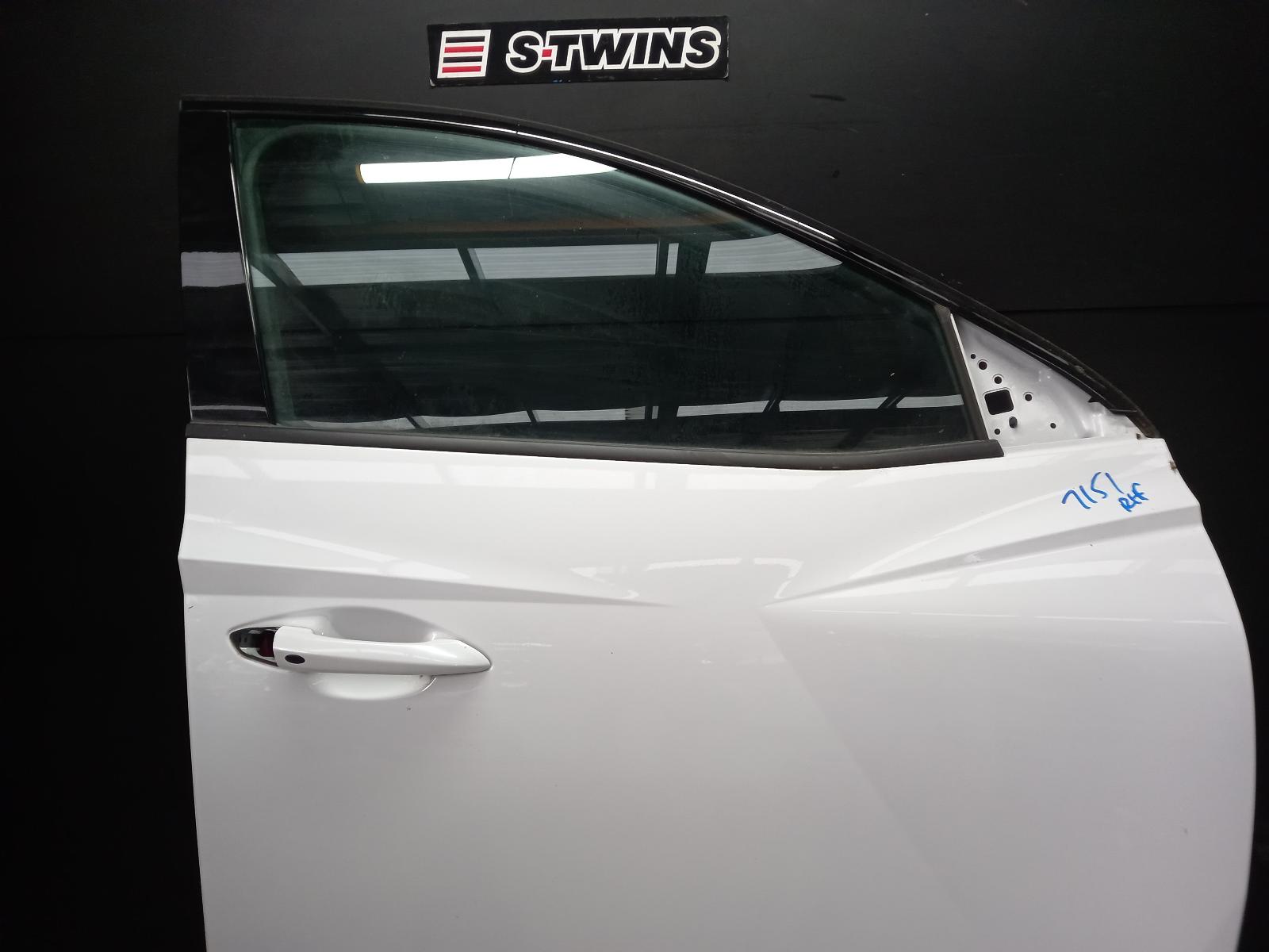 View Auto part Right Front Door Hyundai Tucson 2022