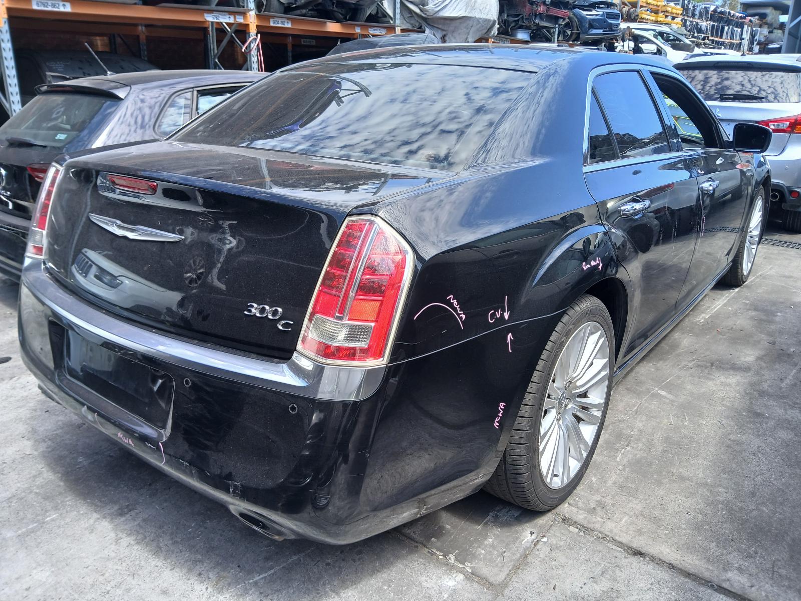 View Auto part Engine Chrysler 300c 2013