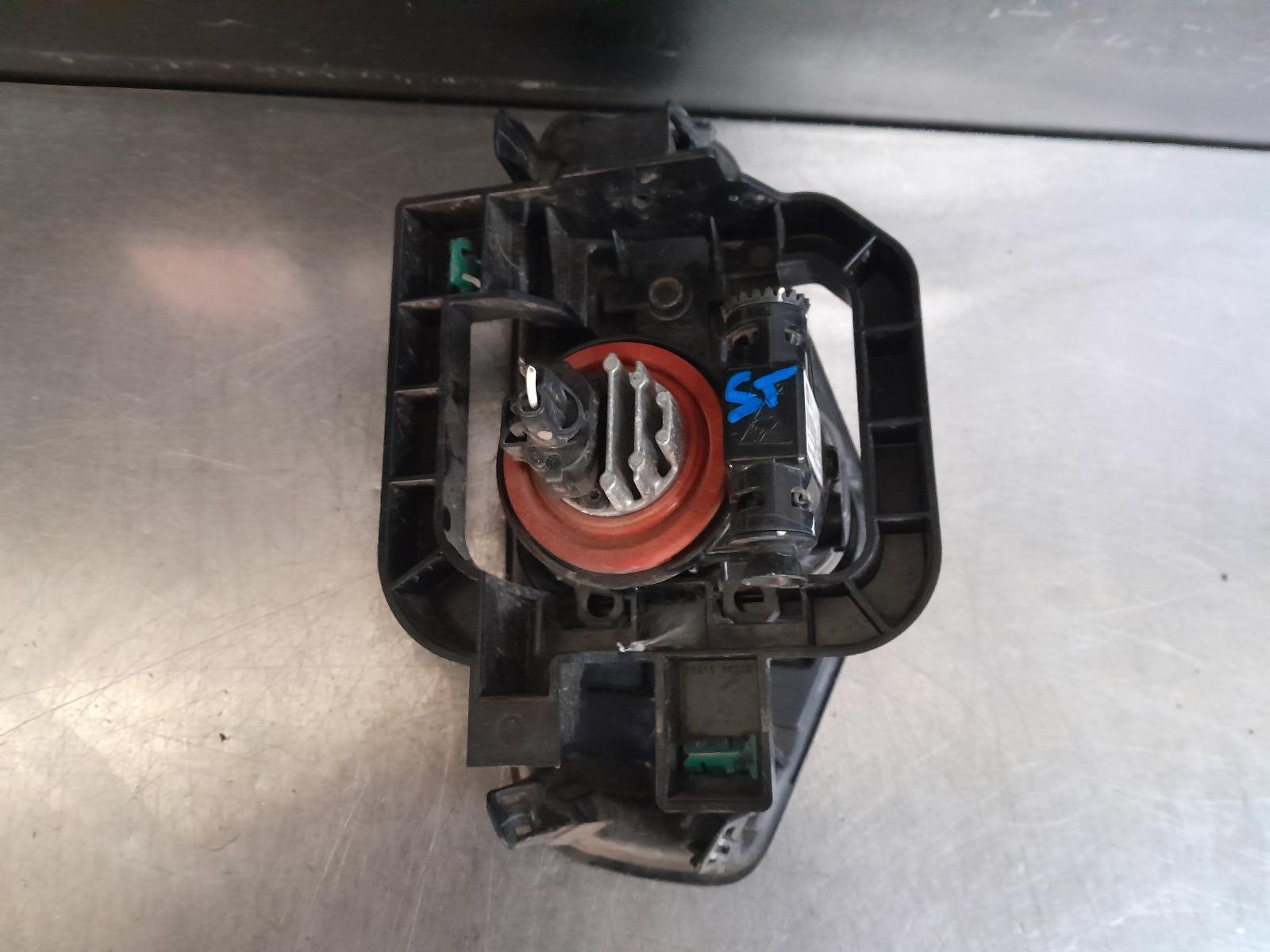 View Auto part Left Indicator/Fog/Side Nissan Navara 2022