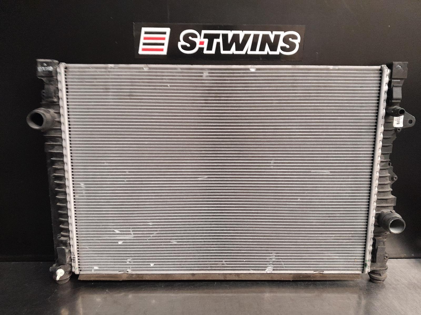 View Auto part Radiator Land Rover Discovery Sport 2018