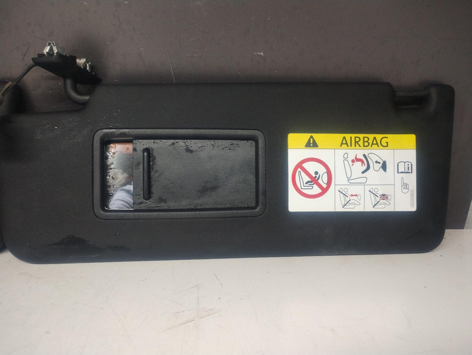 View Auto part Sunvisor Volkswagen Tiguan 2022