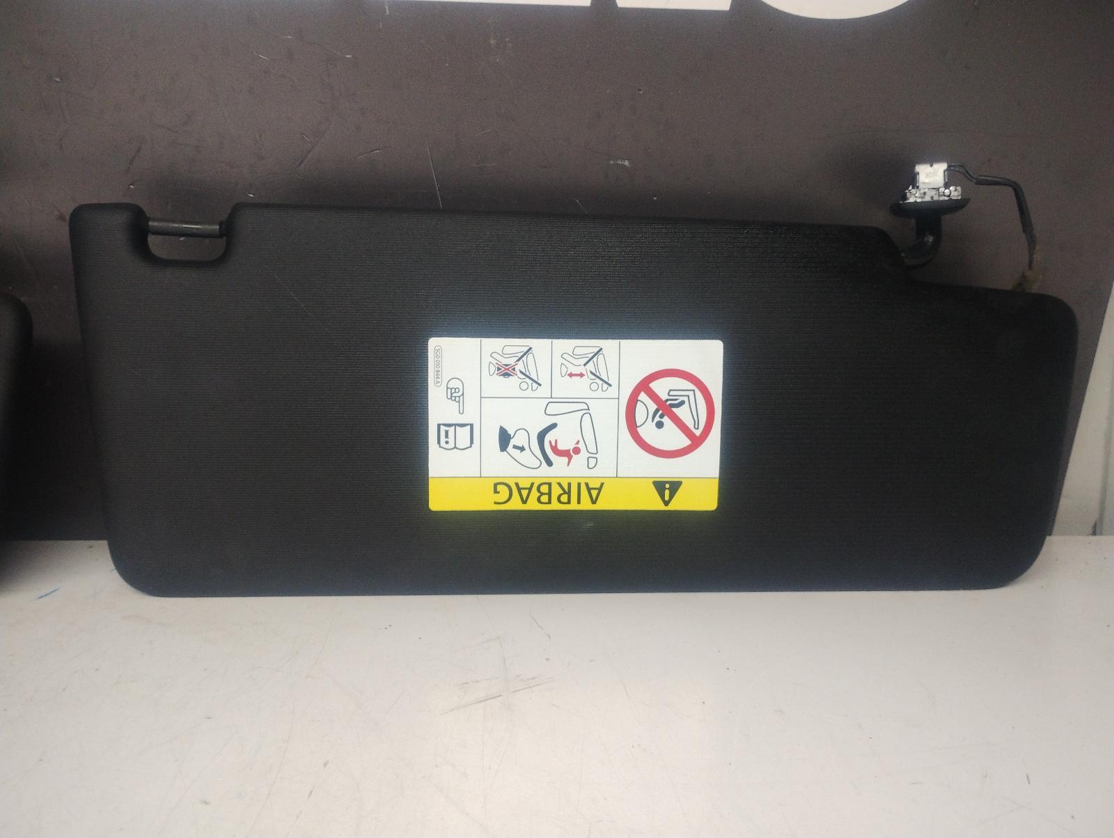 View Auto part Sunvisor Volkswagen Tiguan 2022