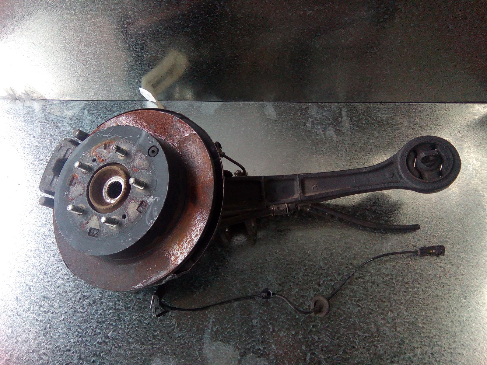 2012 Peugeot 4007 Right Rear Hub Assembly View Auto part Right Rear Hub Assembly Peugeot 4007 2012