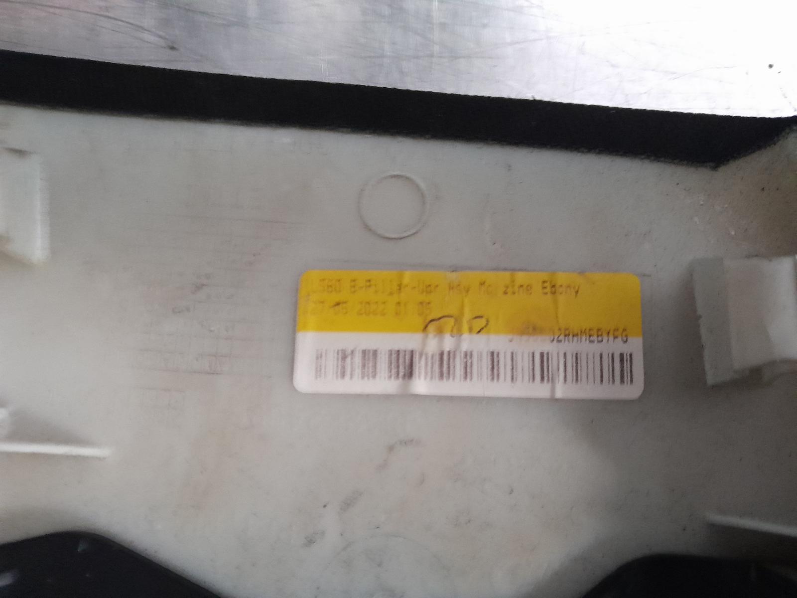 View Auto part Seatbelt/Stalk Land Rover Rangerover Velar 2019