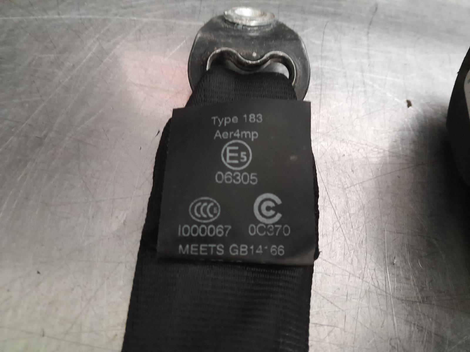 View Auto part Seatbelt/Stalk Land Rover Rangerover Velar 2019