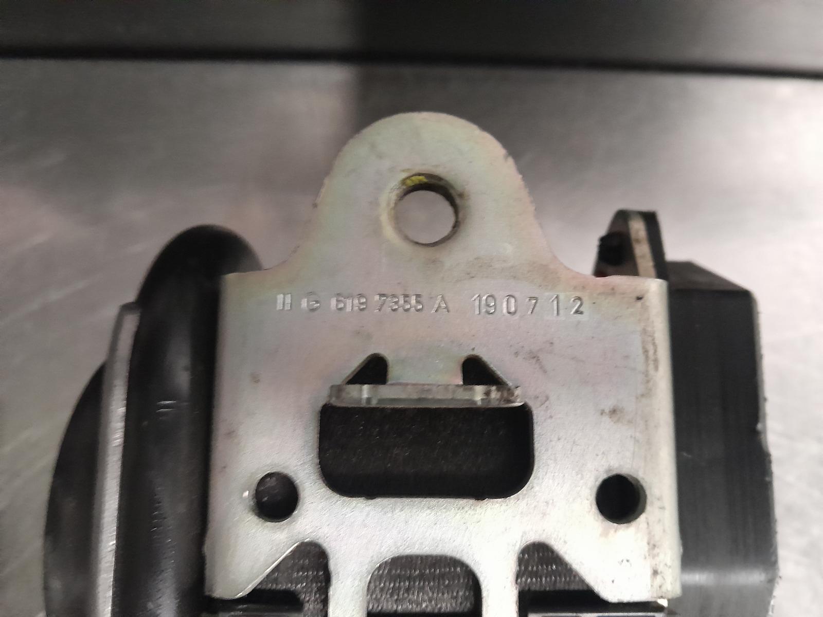 View Auto part Seatbelt/Stalk Land Rover Rangerover Velar 2019