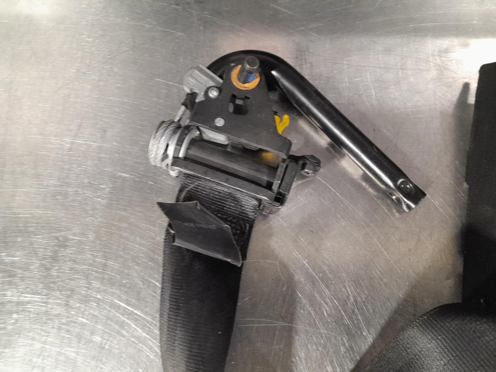 View Auto part Seatbelt/Stalk Land Rover Rangerover Velar 2019
