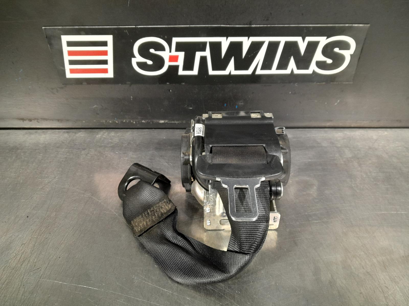 View Auto part Seatbelt/Stalk Land Rover Rangerover Velar 2019