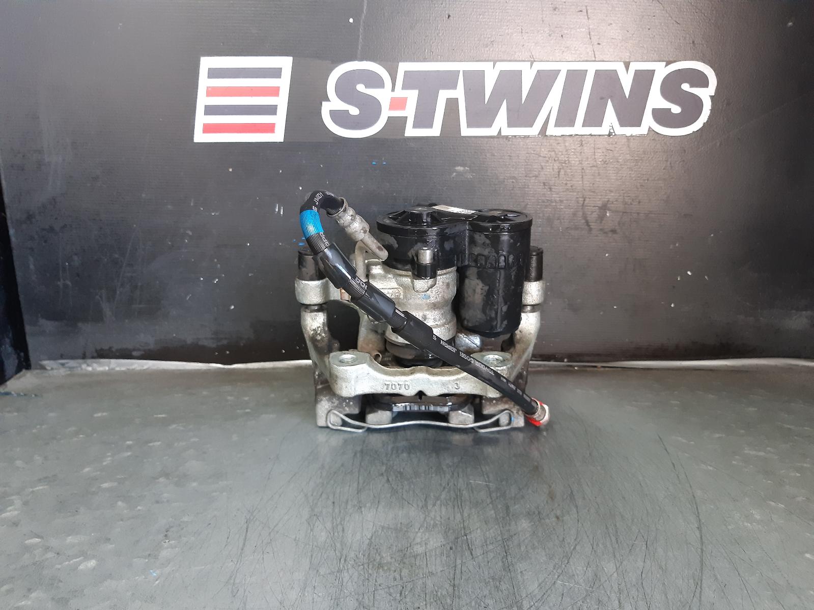 View Auto part Caliper Mazda 3 2020