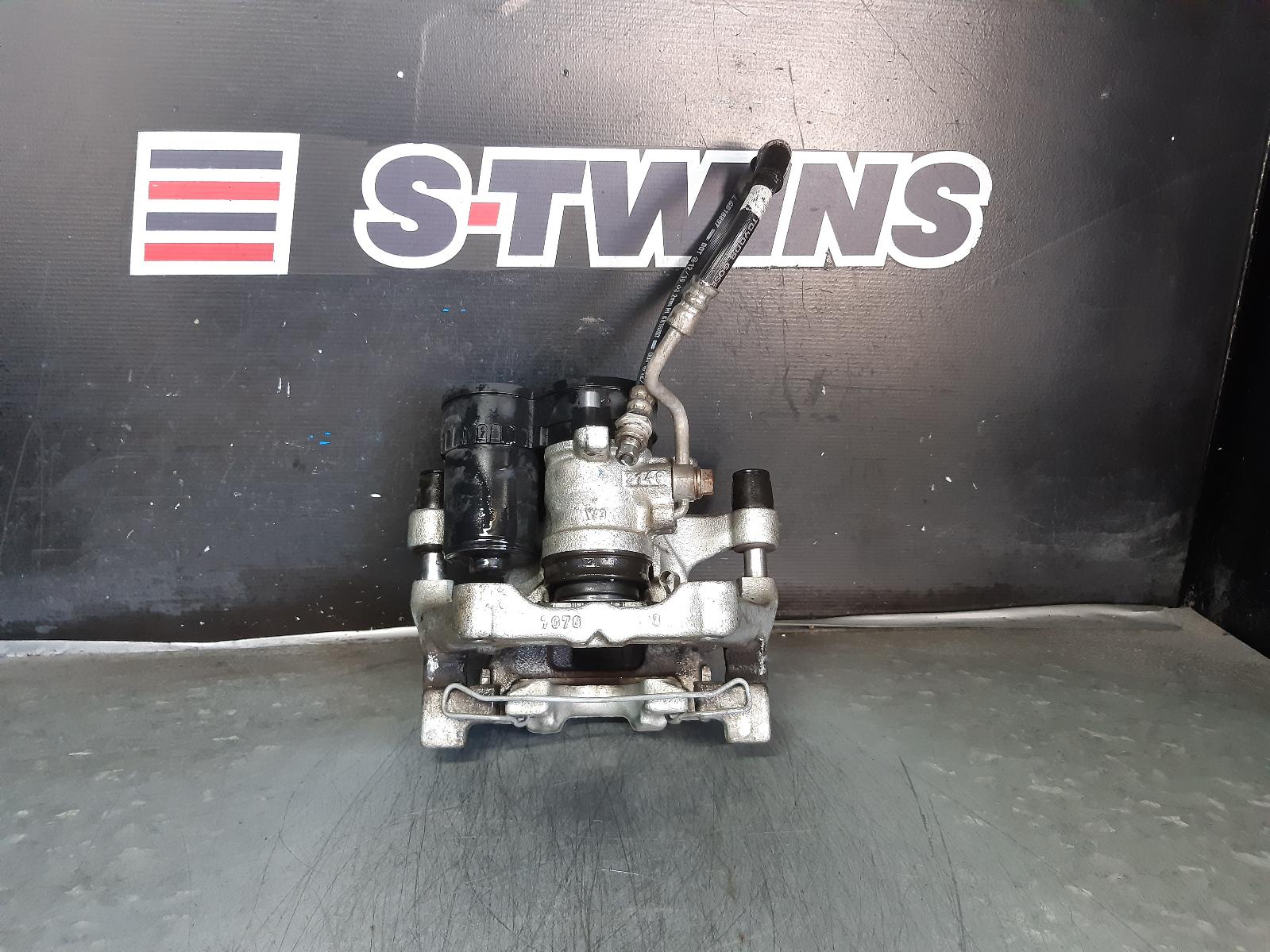 View Auto part Caliper Mazda 3 2020