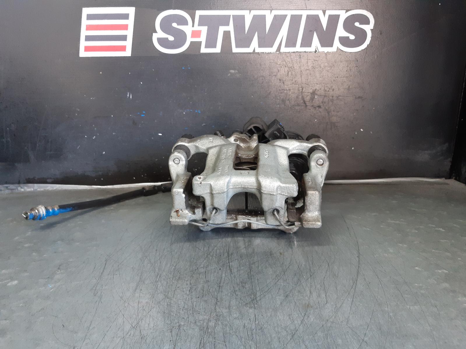 View Auto part Caliper Mazda 3 2020