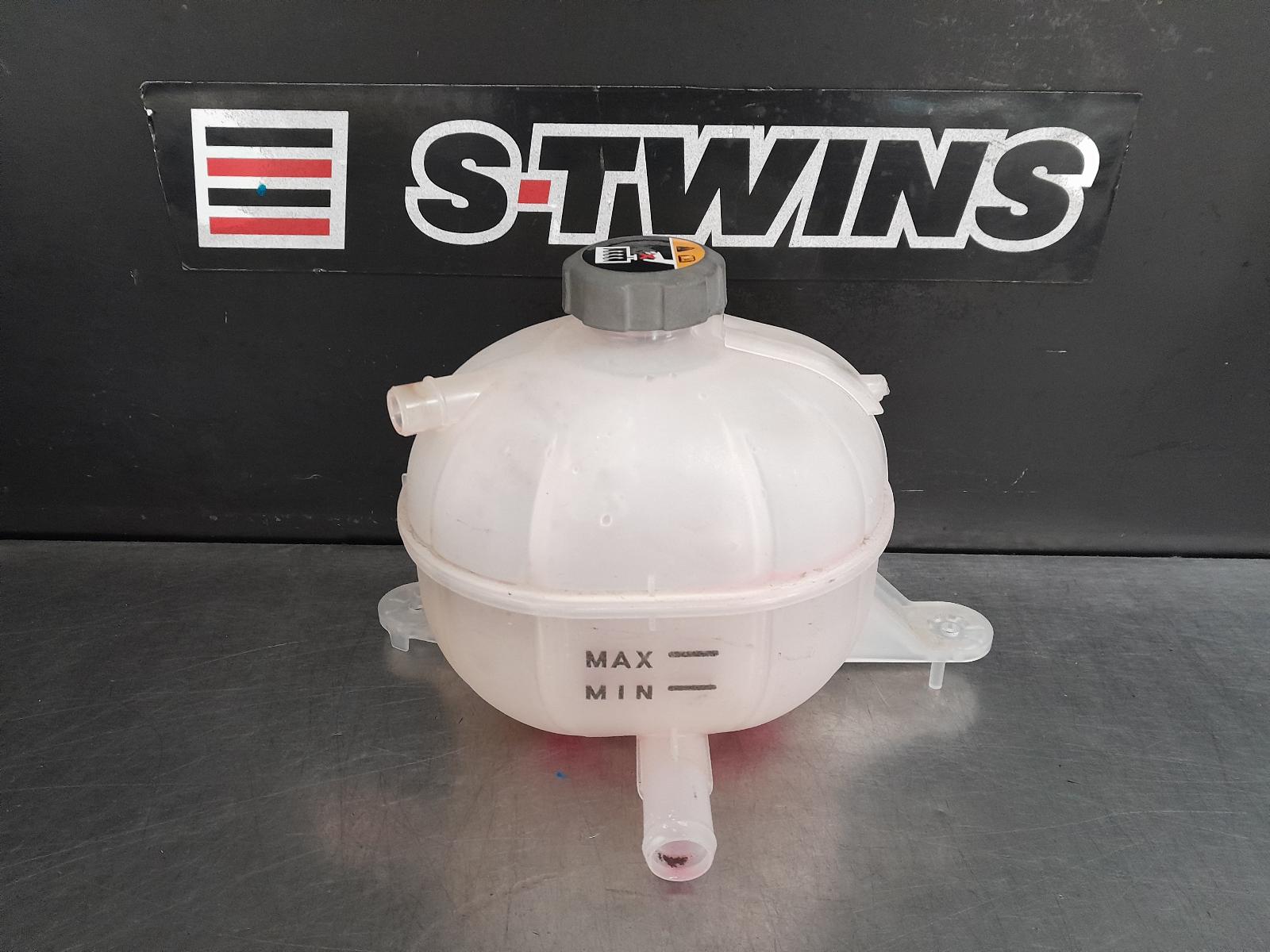 View Auto part Overflow Bottle Hyundai Staria 2022