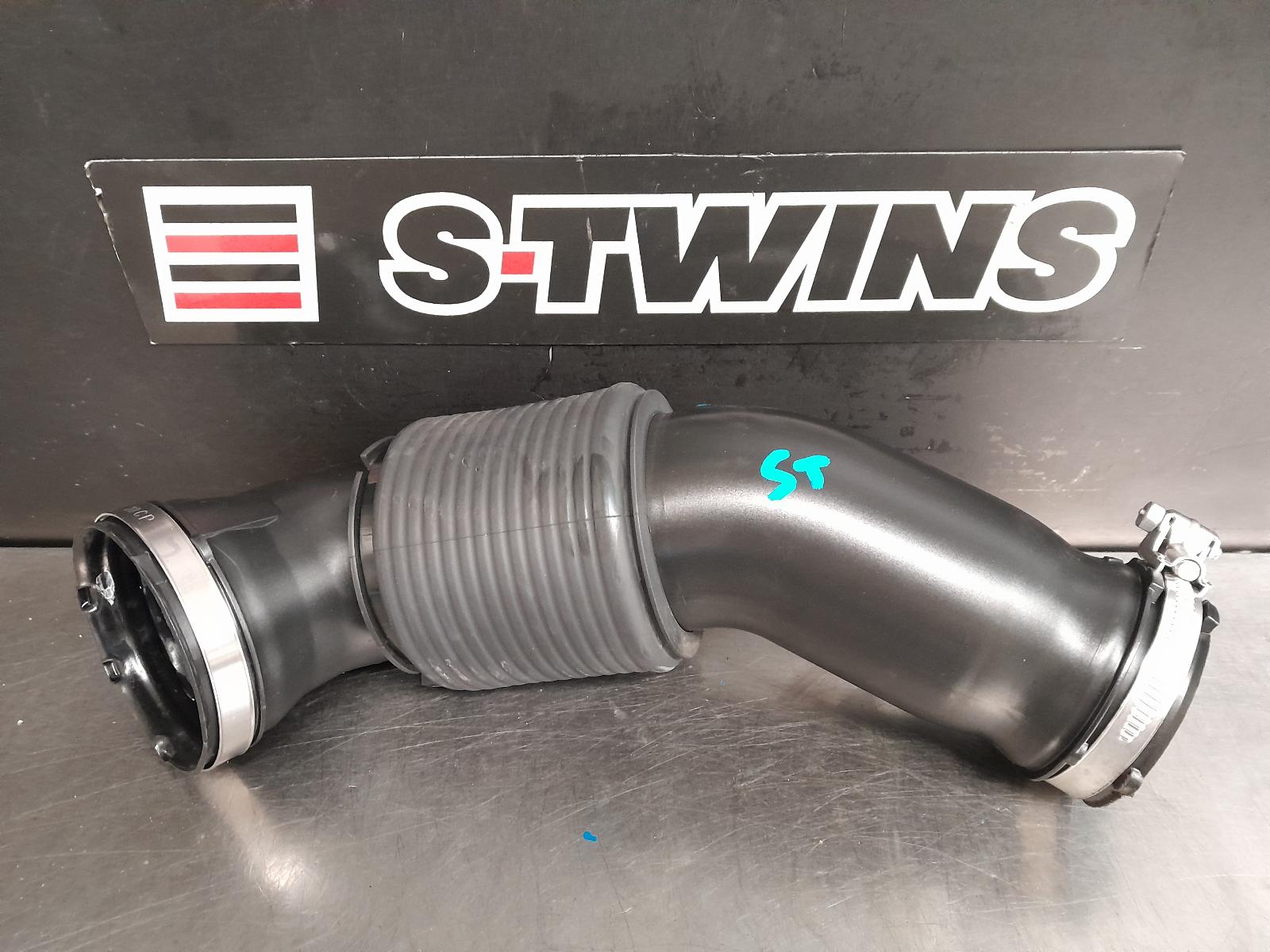 View Auto part Air Cleaner Duct/Hos Hyundai Staria 2022