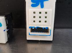 View Auto part Pwr Dr Wind Switch Hyundai Staria 2022