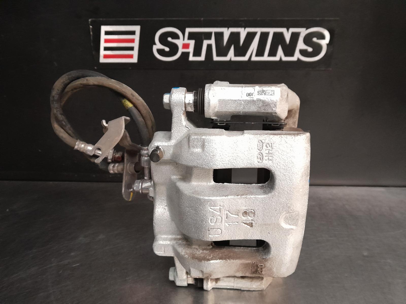 View Auto part Caliper Hyundai Staria 2022