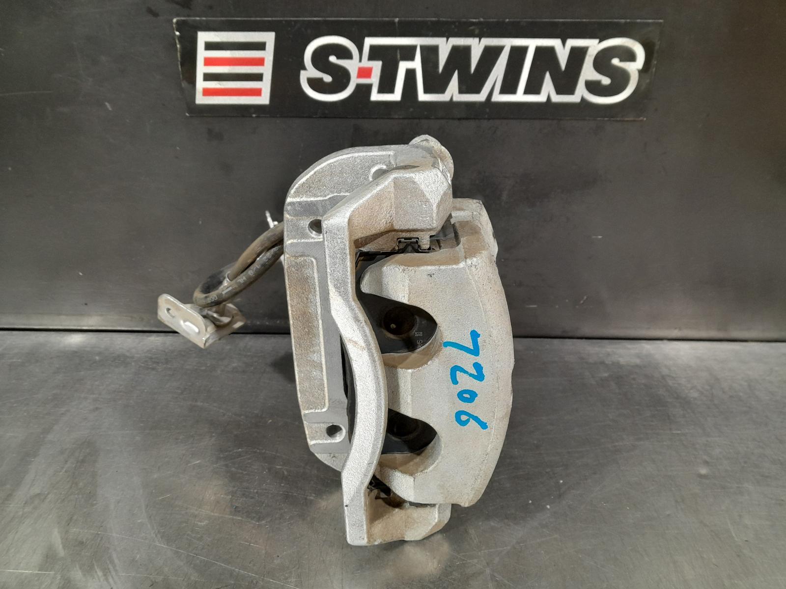 View Auto part Caliper Hyundai Staria 2022