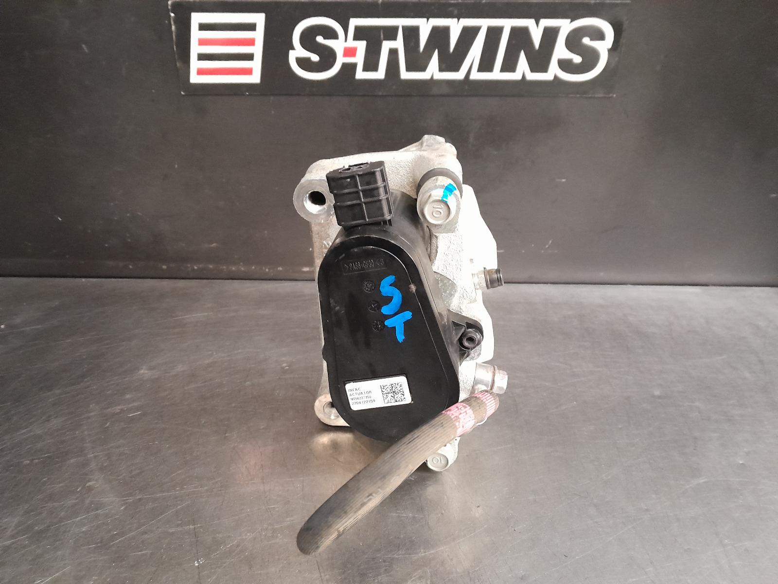 View Auto part Caliper Hyundai Staria 2022