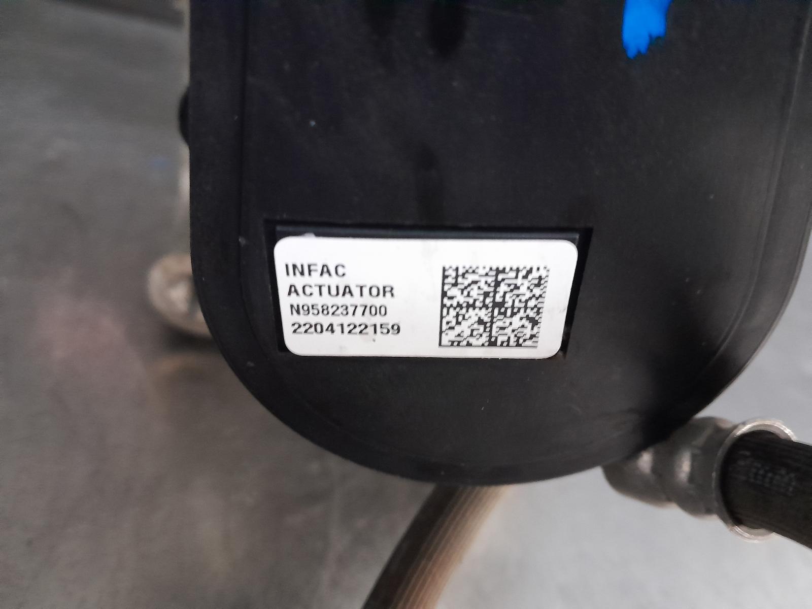 View Auto part Caliper Hyundai Staria 2022