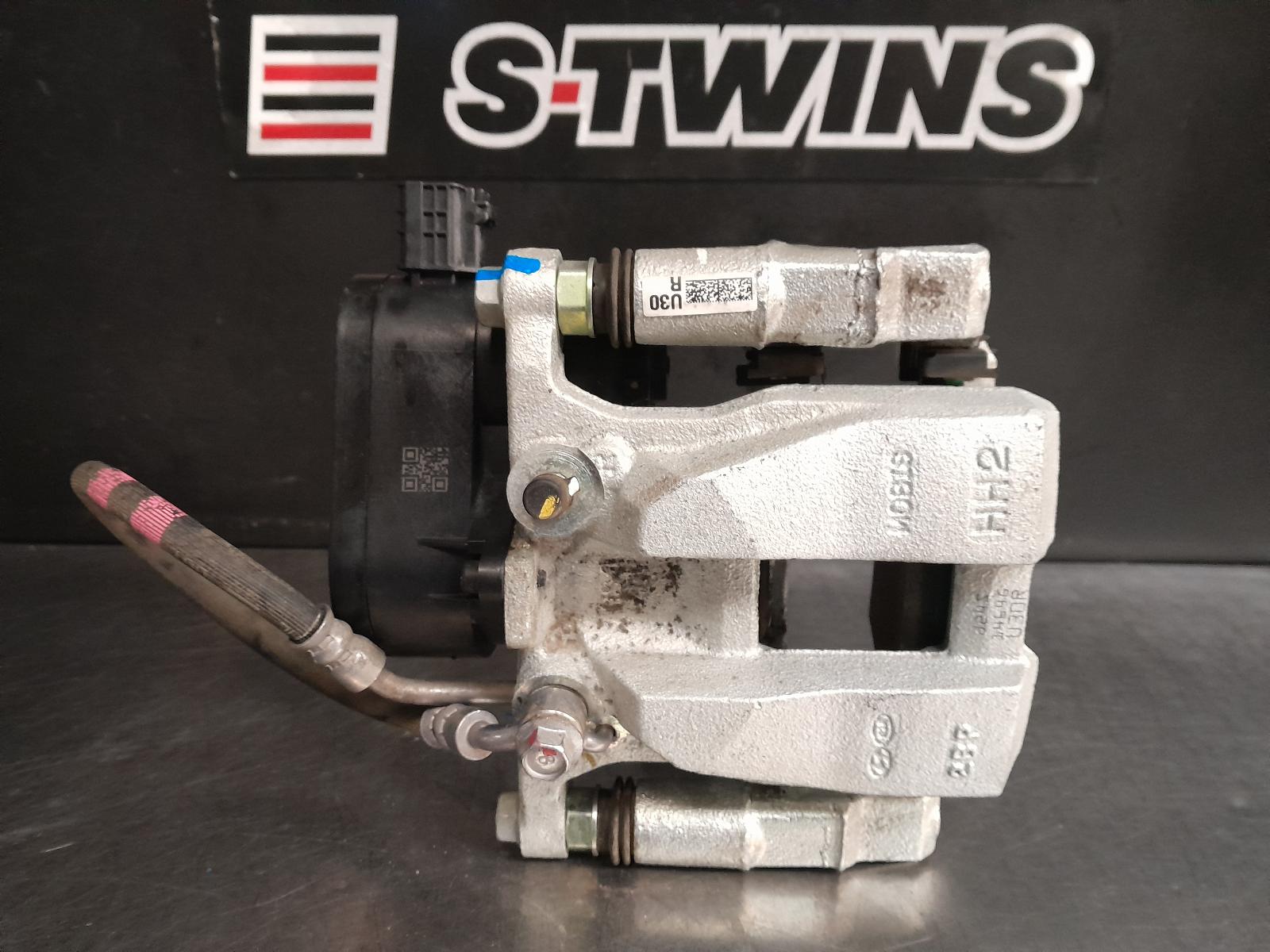 View Auto part Caliper Hyundai Staria 2022