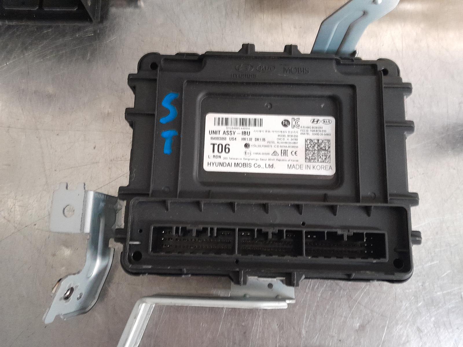 View Auto part Ecu Hyundai Staria 2022