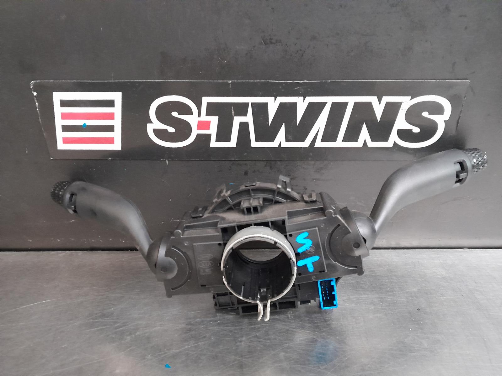 View Auto part Combination Switch Hyundai Staria 2022