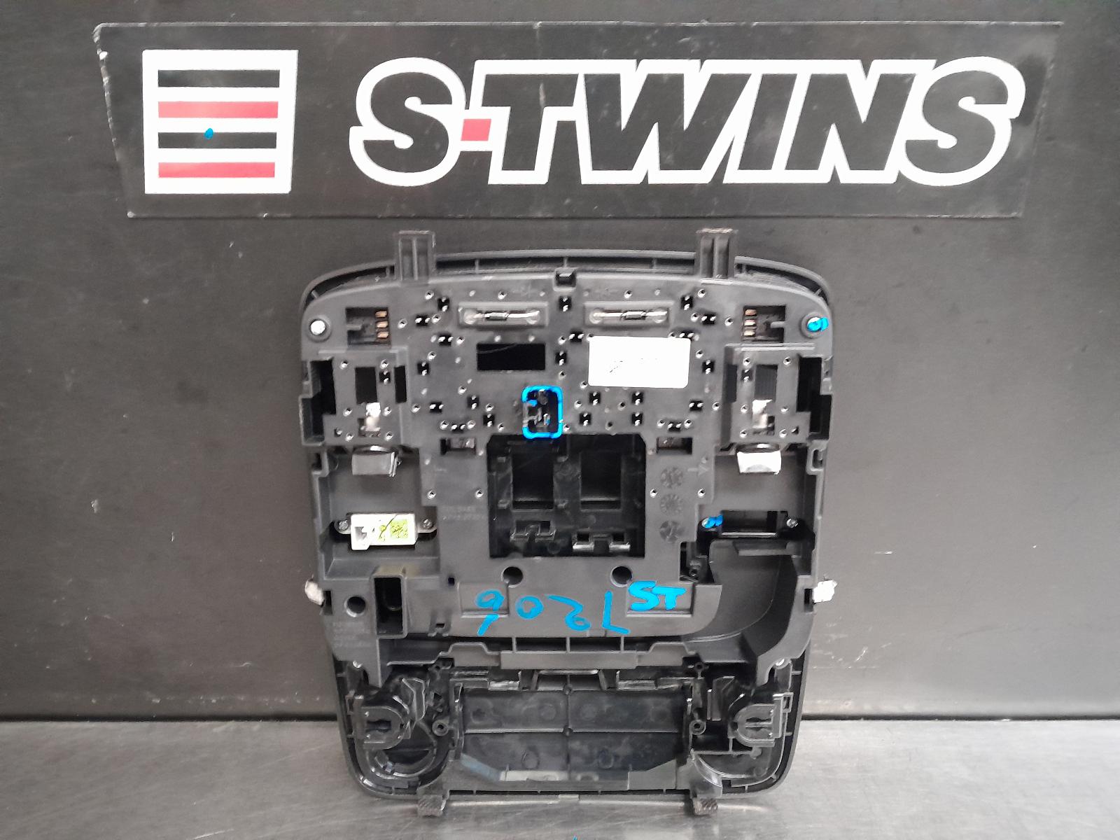 View Auto part Courtesy Light Hyundai Staria 2022