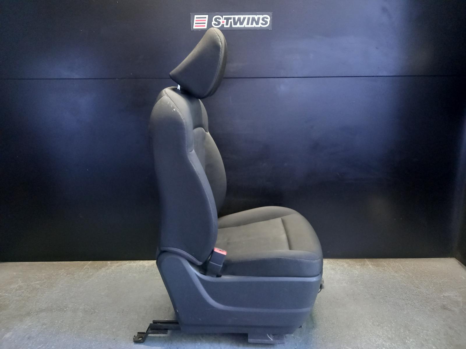 View Auto part Front Seat Hyundai Staria 2022