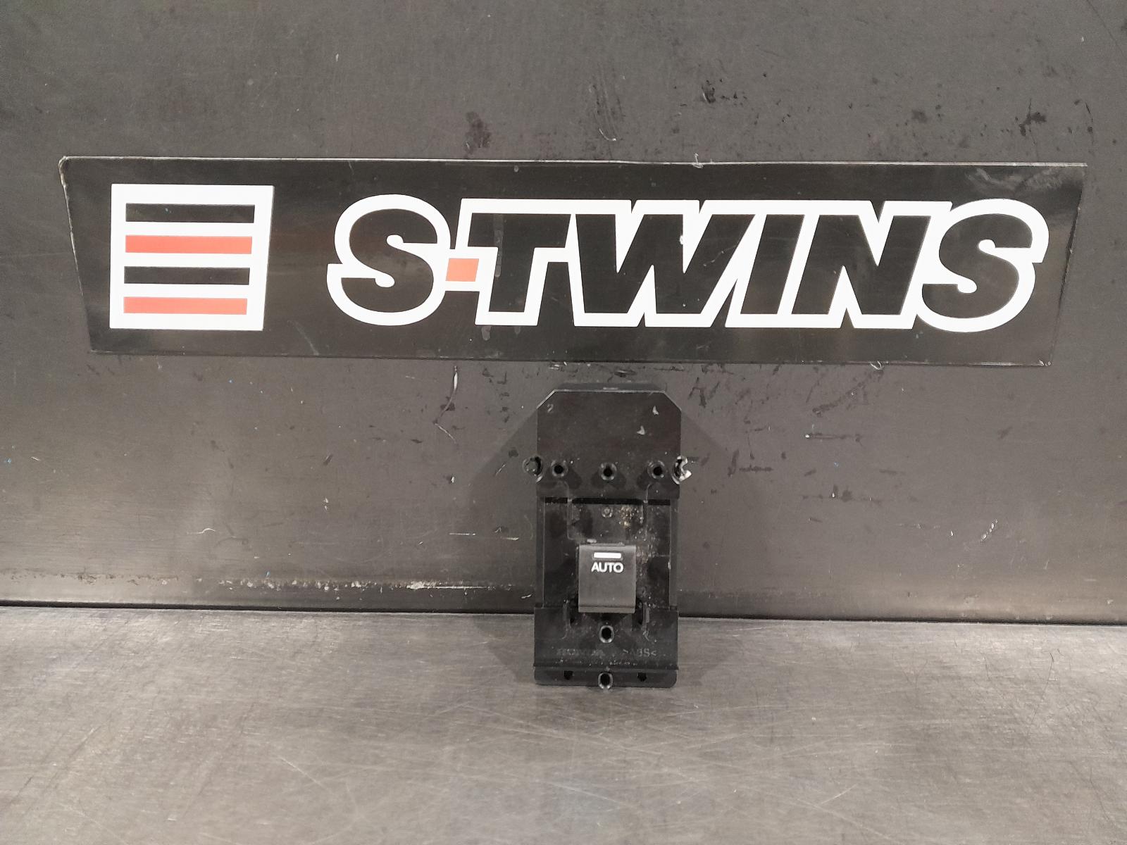 View Auto part Pwr Dr Wind Switch Honda Hrv 2018
