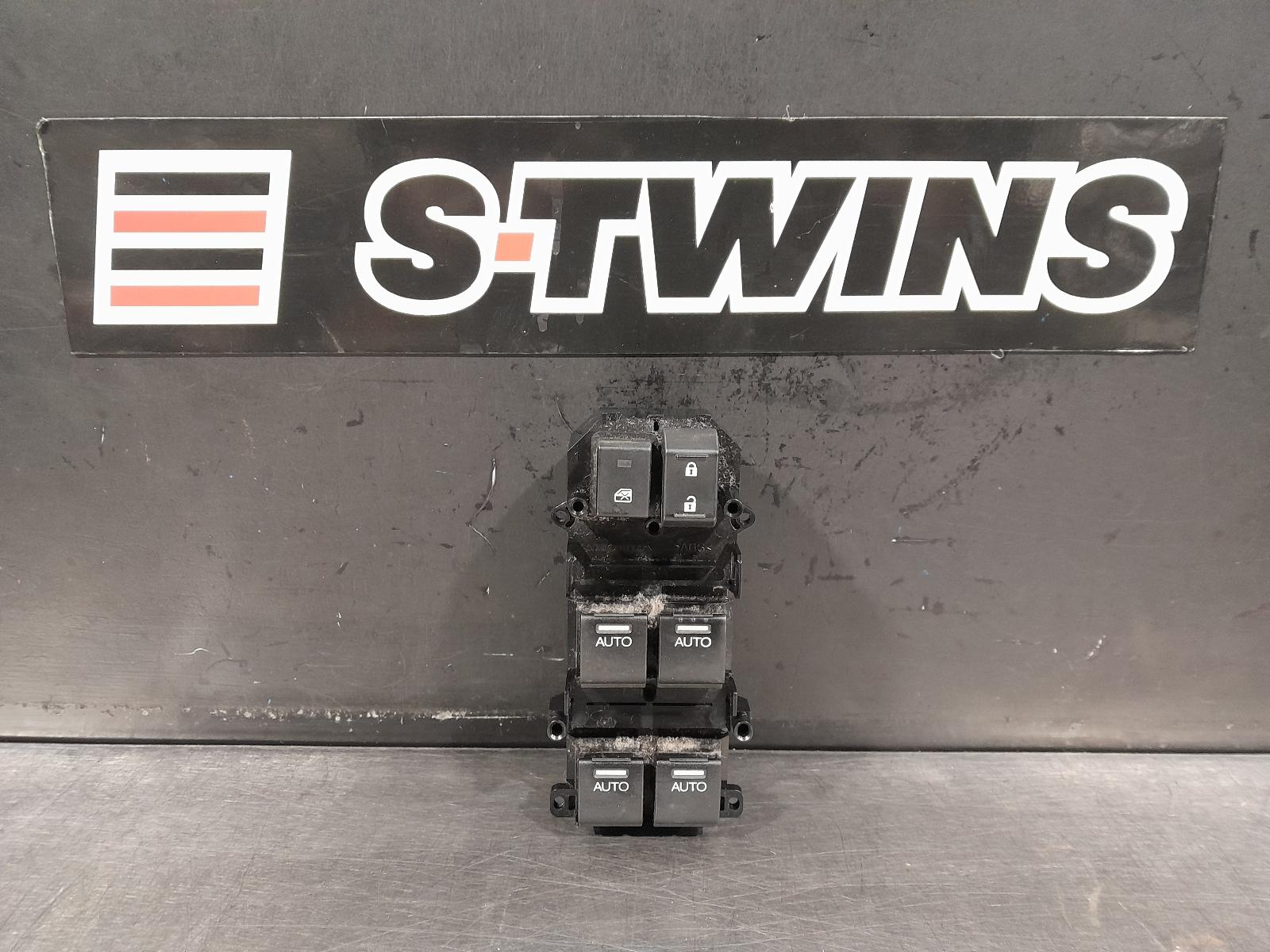 View Auto part Pwr Dr Wind Switch Honda Hrv 2018