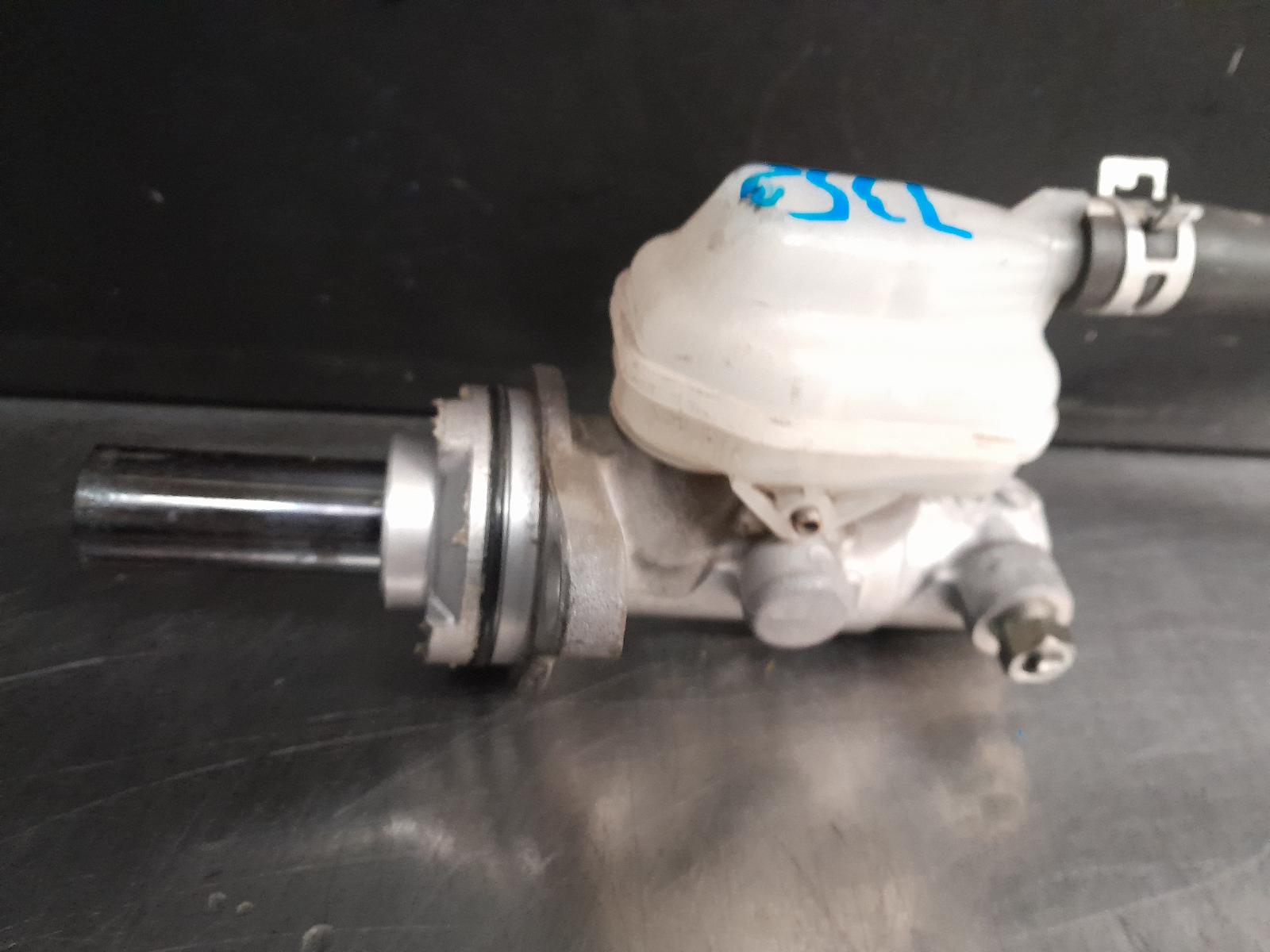 View Auto part Master Cylinder Toyota Kluger 2018