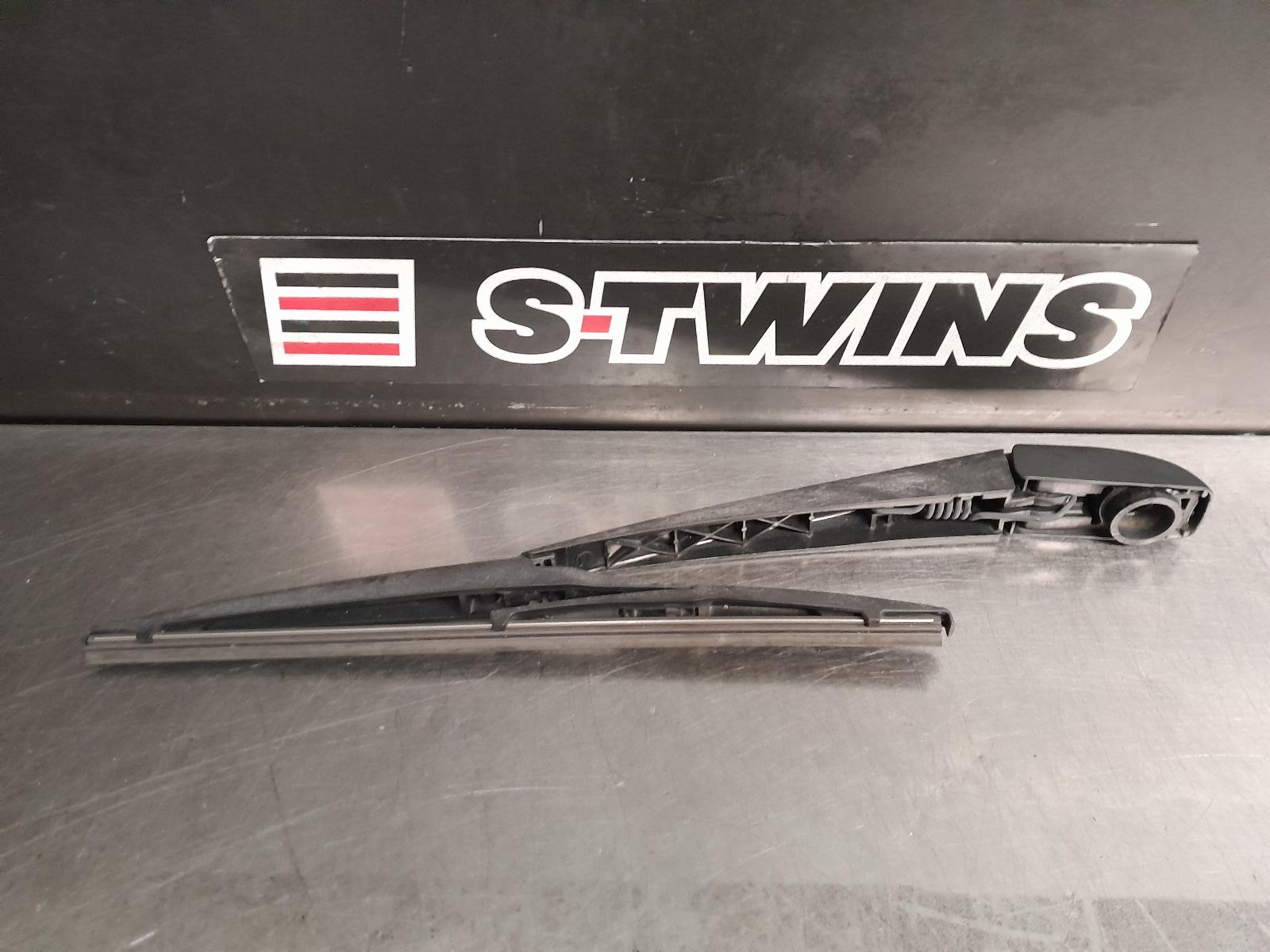 View Auto part Wiper Arm Toyota Kluger 2018