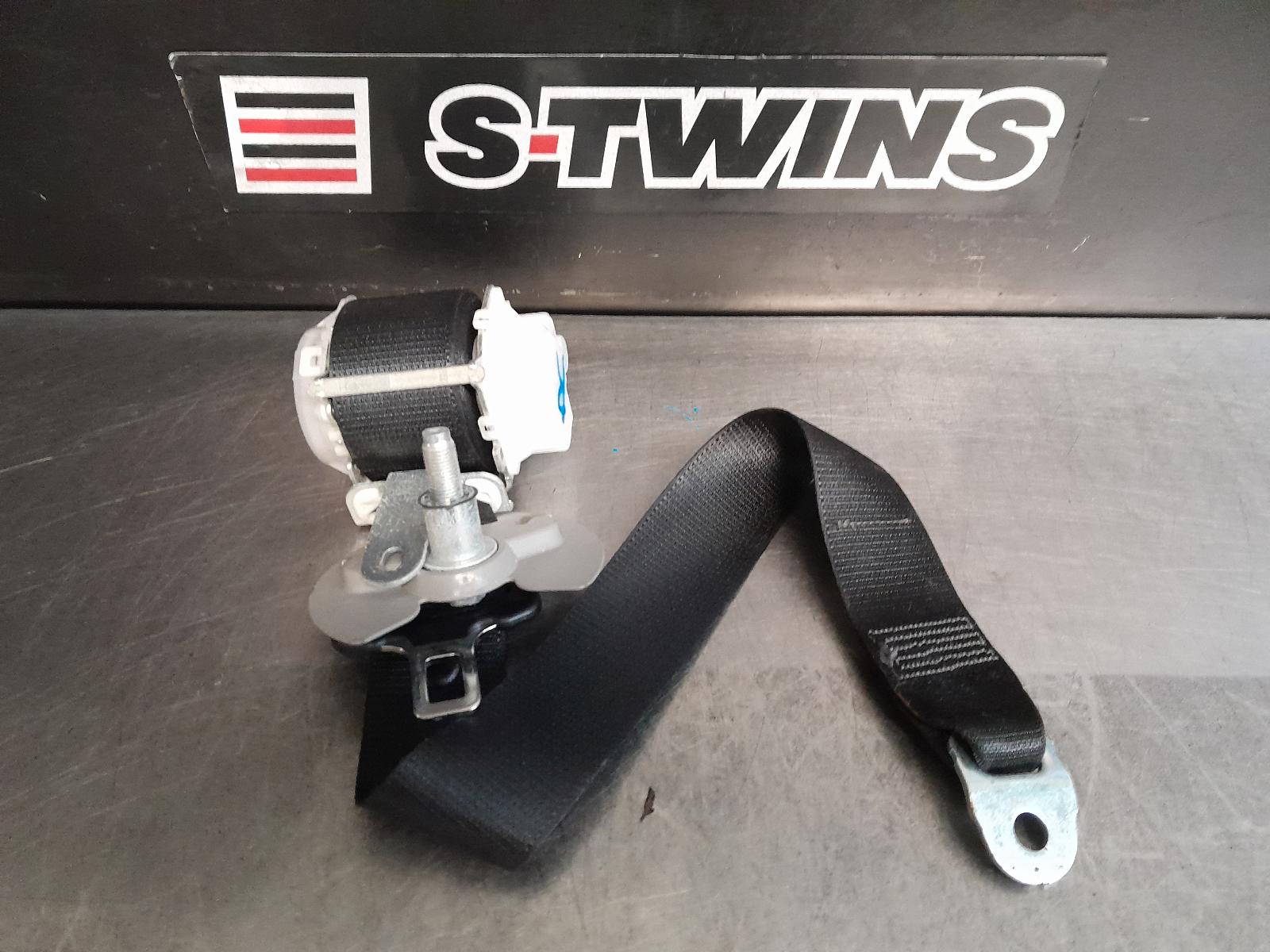 View Auto part Seatbelt/Stalk Toyota Kluger 2018