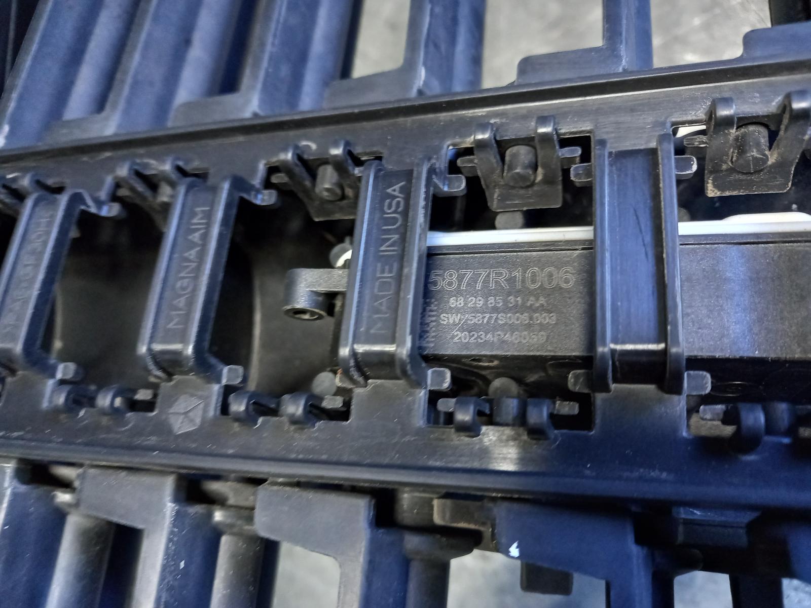 View Auto part Fan Shroud Ram 1500 2021
