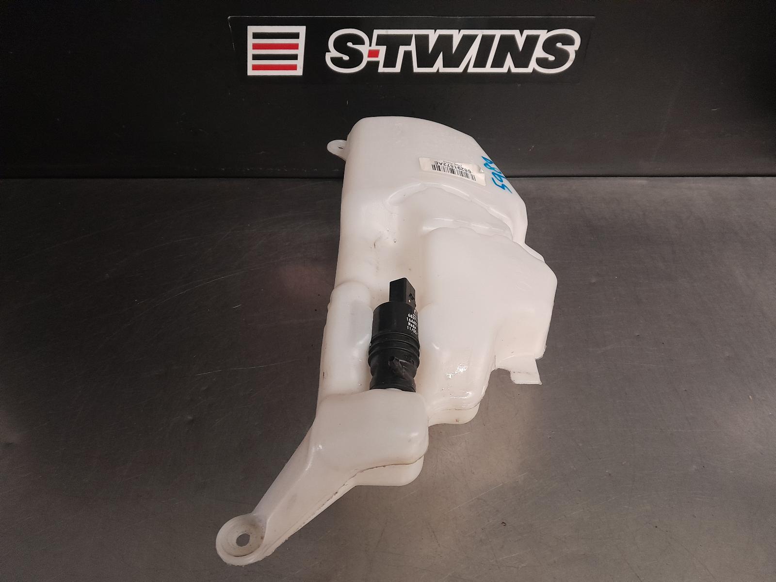 2021 Ram 1500 Washer Bottle View Auto part Washer Bottle Ram 1500 2021