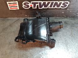 View Auto part Air Cleaner/Box Mercedes A Class 2013