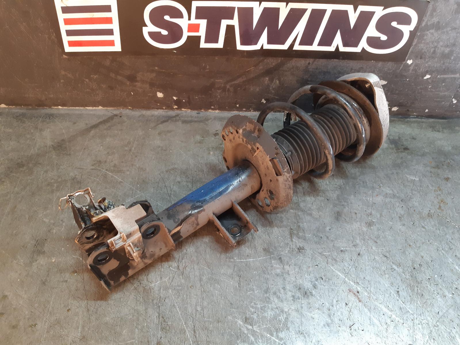 2013 Mercedes A Class Right Front Strut View Auto part Right Front Strut Mercedes A Class 2013