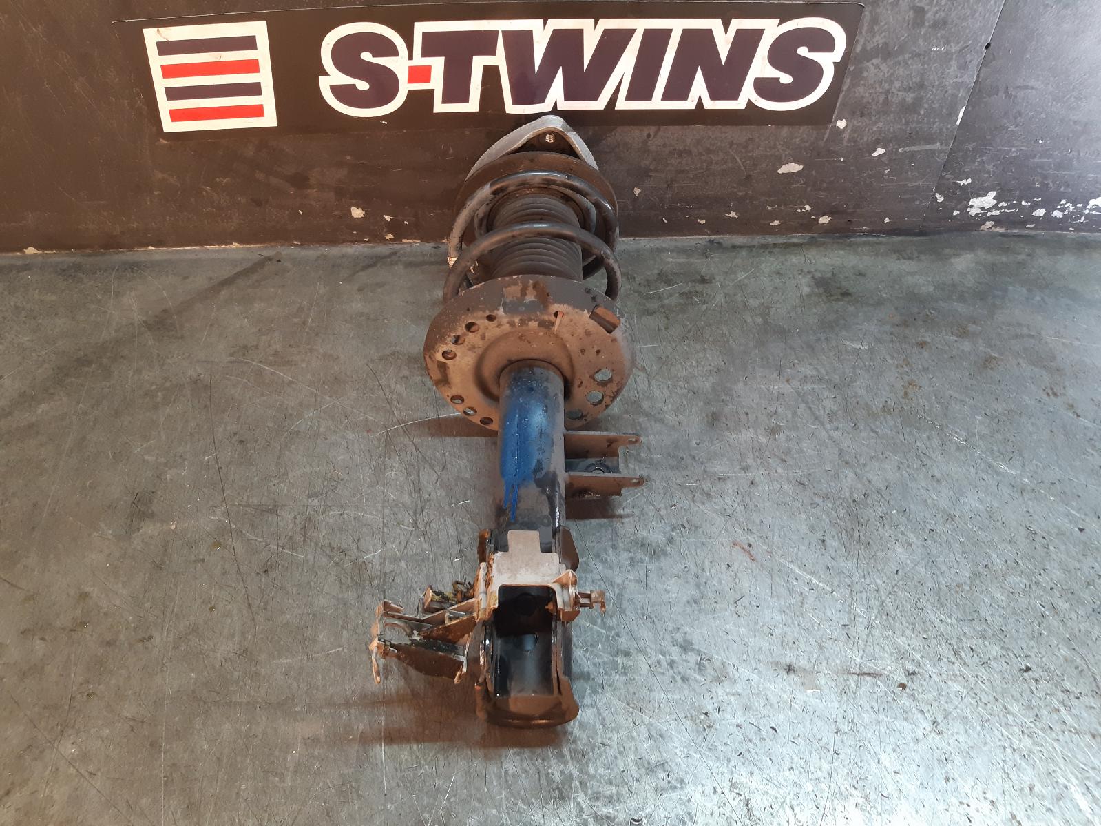 2013 Mercedes A Class Right Front Strut View Auto part Right Front Strut Mercedes A Class 2013