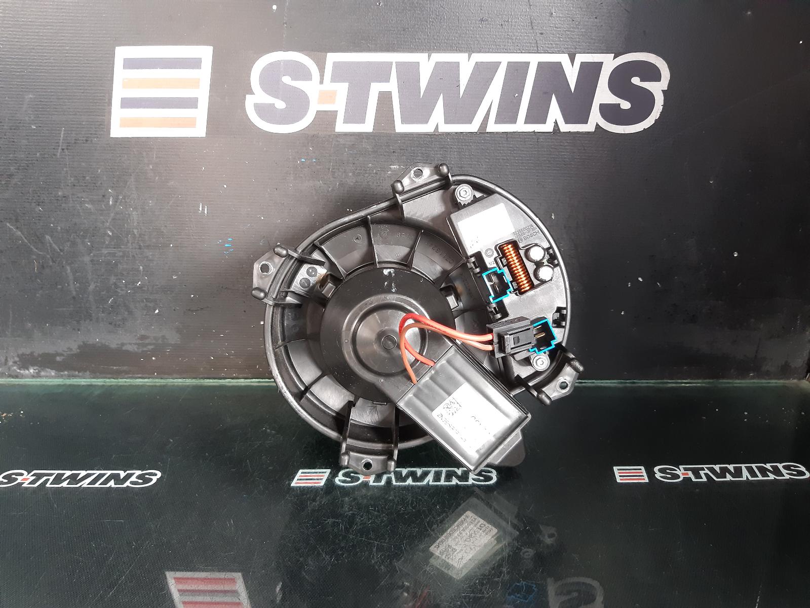 View Auto part Heater Fan Motor Mercedes A Class 2013