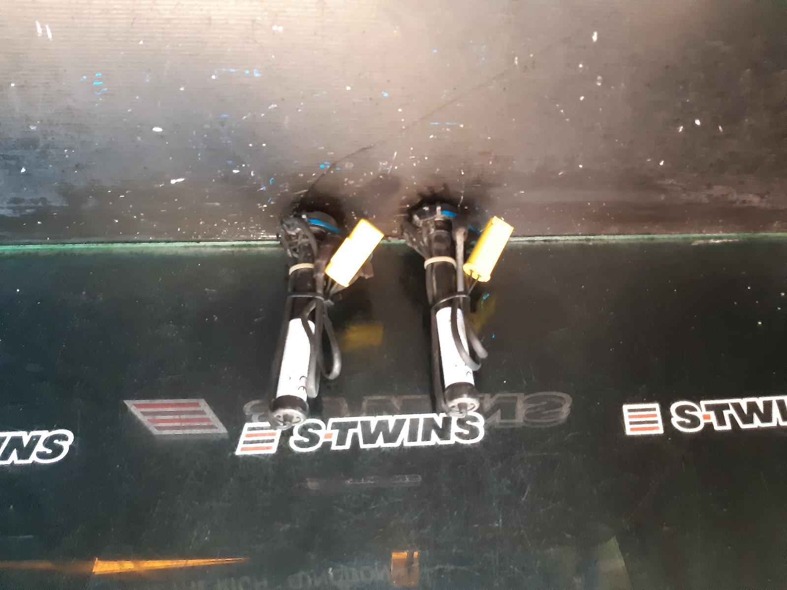 2013 Mercedes A Class Bonnet Hinge/Strut View Auto part Bonnet Hinge/Strut Mercedes A Class 2013