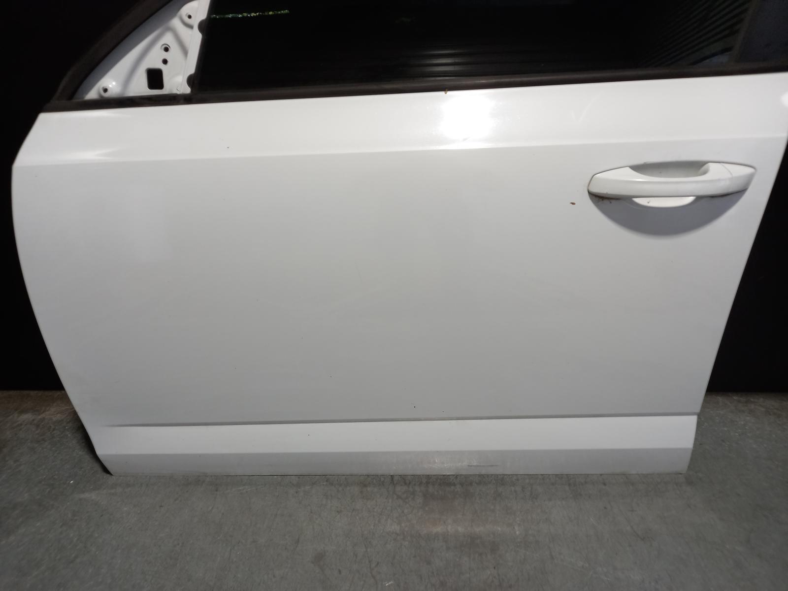 View Auto part Left Front Door Skoda Octavia 2014