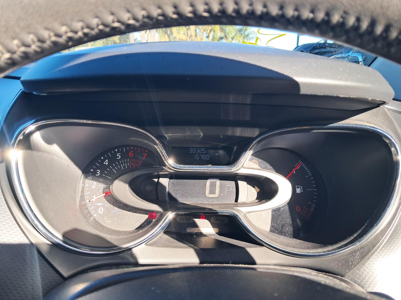 View Auto part Right Headlamp Renault Captur 2015