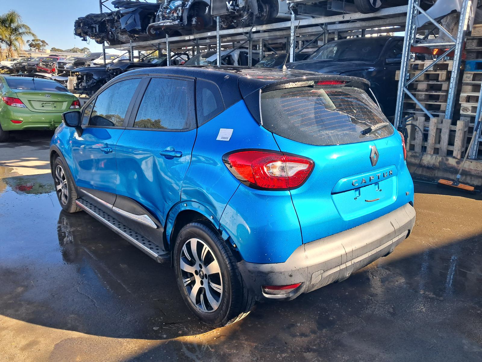 View Auto part Right Headlamp Renault Captur 2015